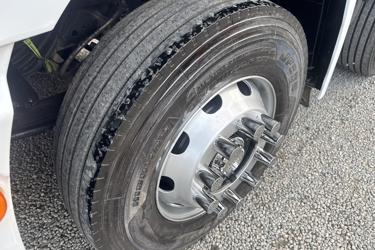 Volkswagen 24-250 E Constellation 3-Eixos - 11/11 10