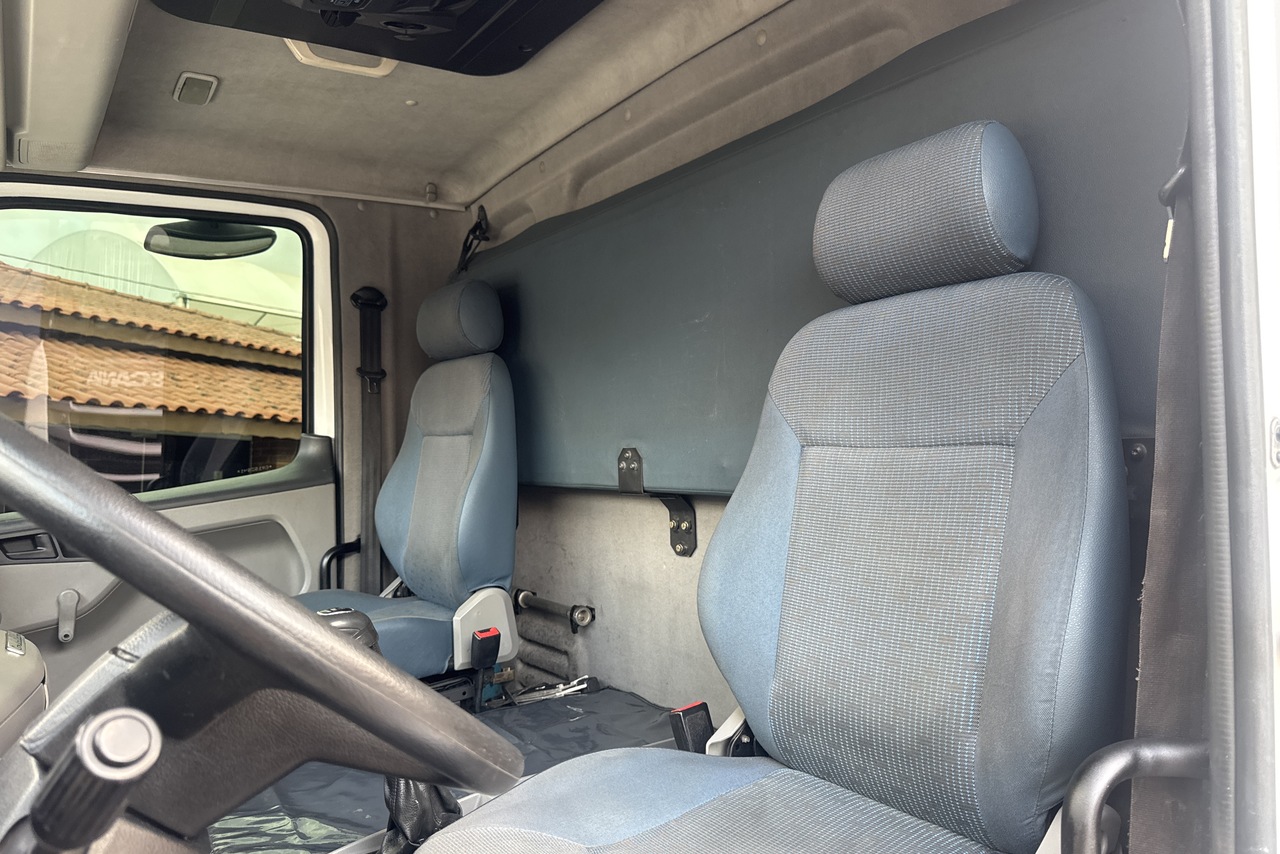 Volkswagen 24-250 E Constellation 3-Eixos - 11/11 11