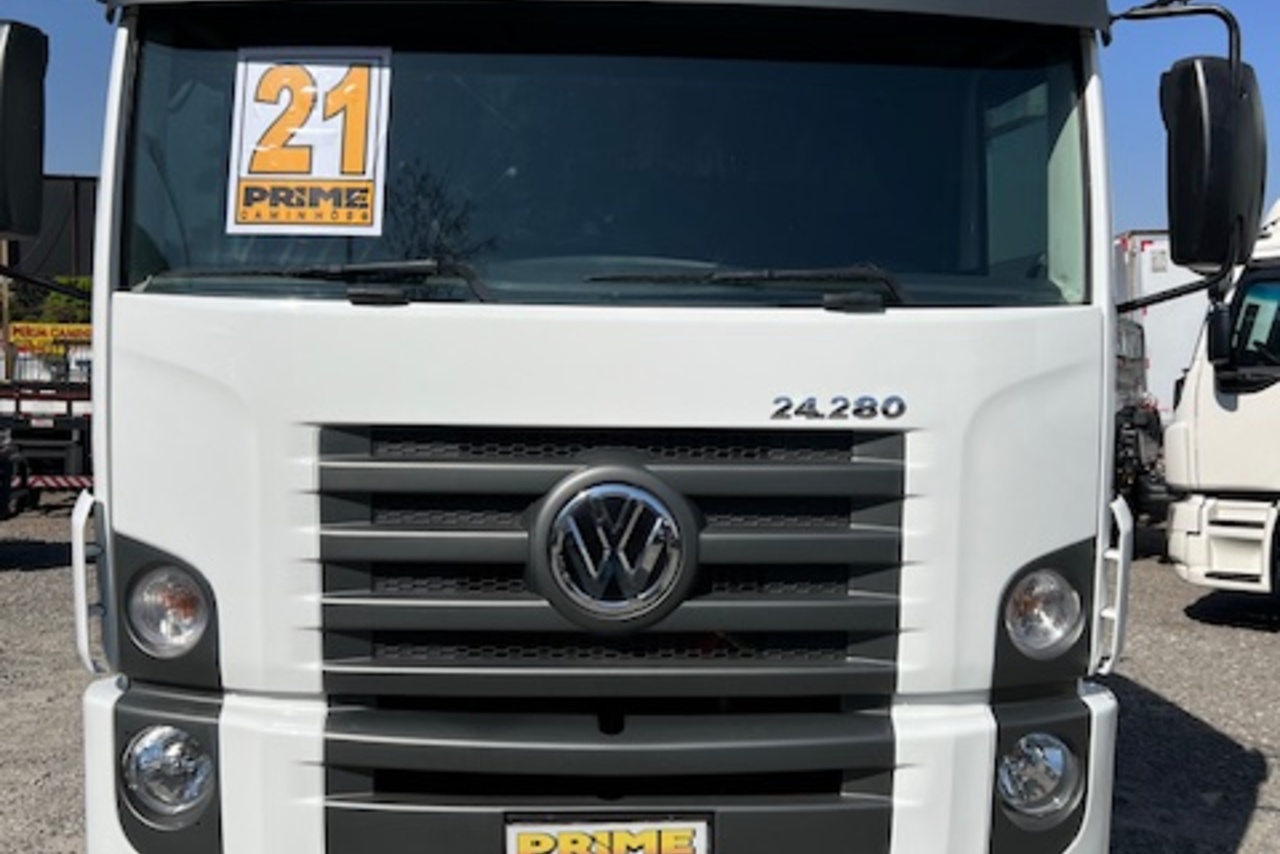 Volkswagen 24-280 E Constellation 6x2 - 21 2