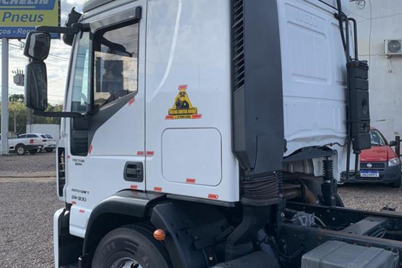 Iveco Tector 240E30 - 20/20 2