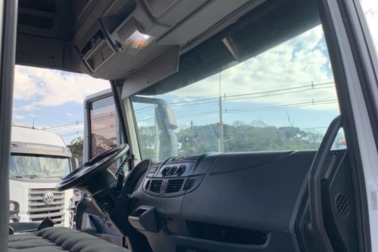 Iveco Tector 240E30 - 20/20 9
