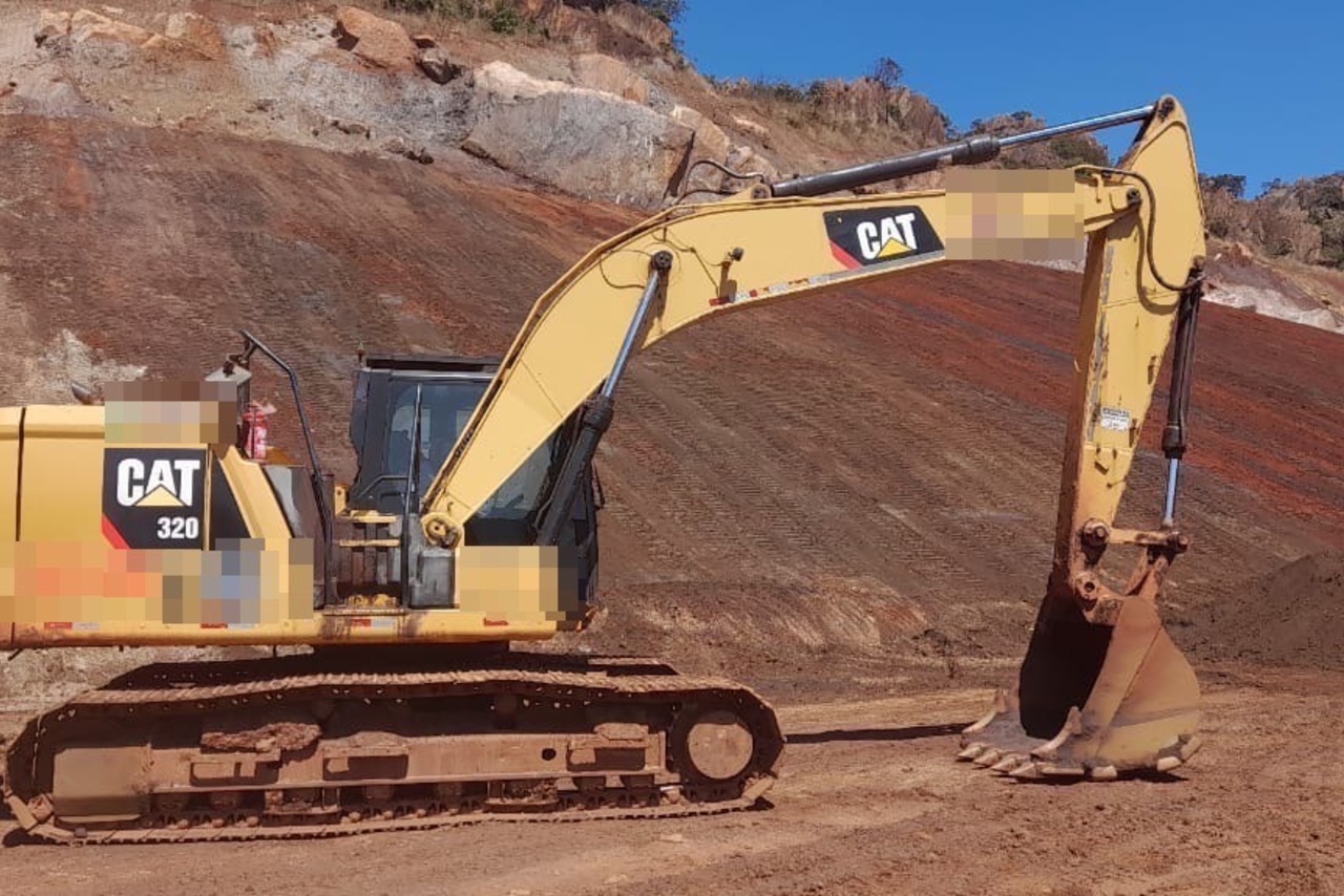 Caterpillar  320 - 19/19 5