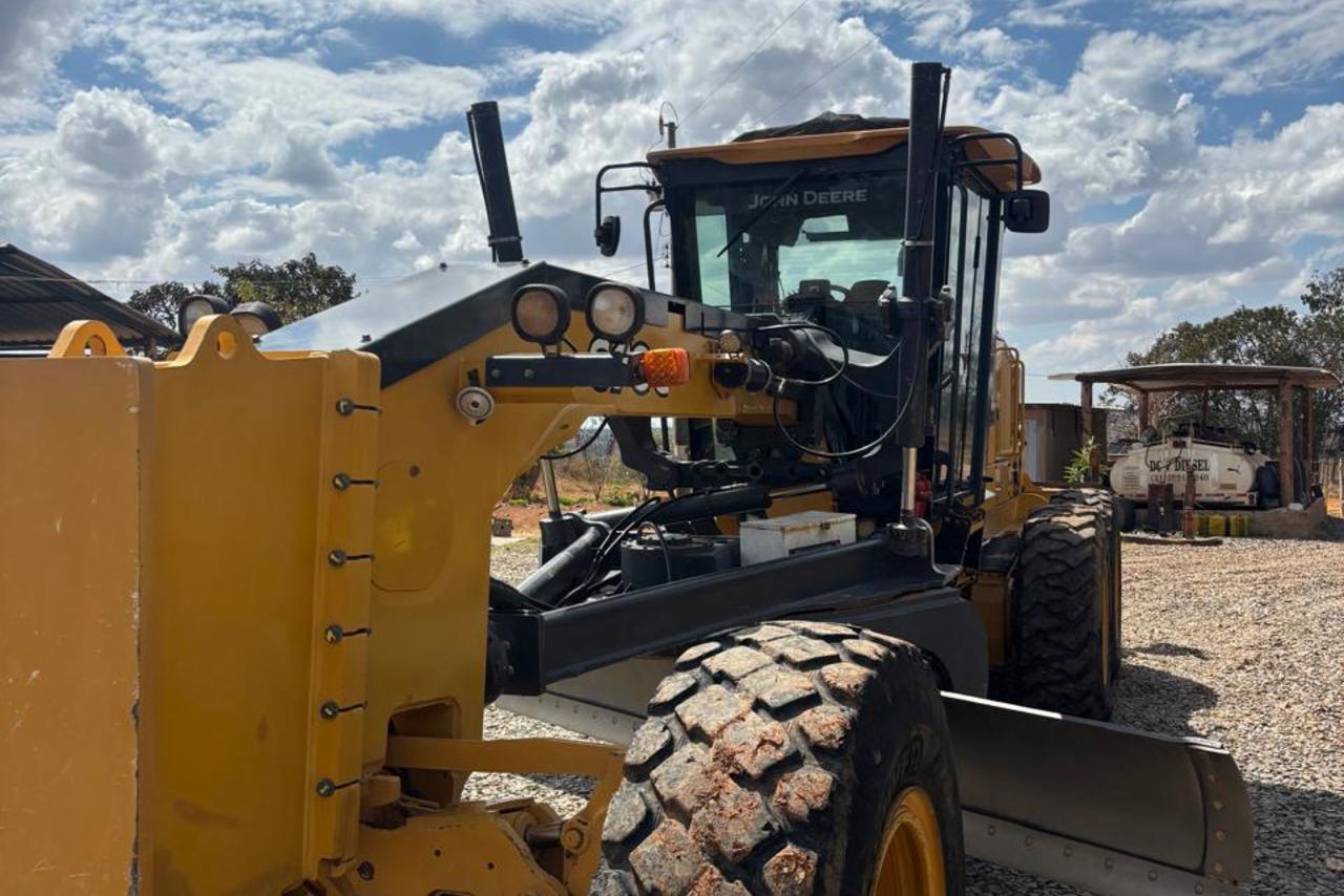 John Deere 670G - 16/16 11