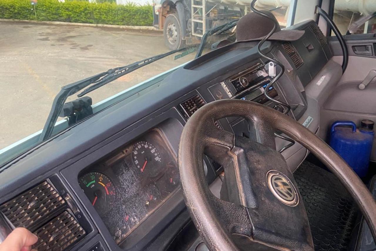 Volkswagen 24-250 E Constellation 3-Eixos - 10/10 7