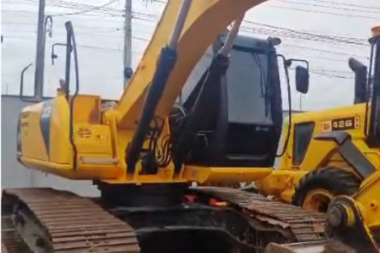 JCB JS200 LC - 13/13 5