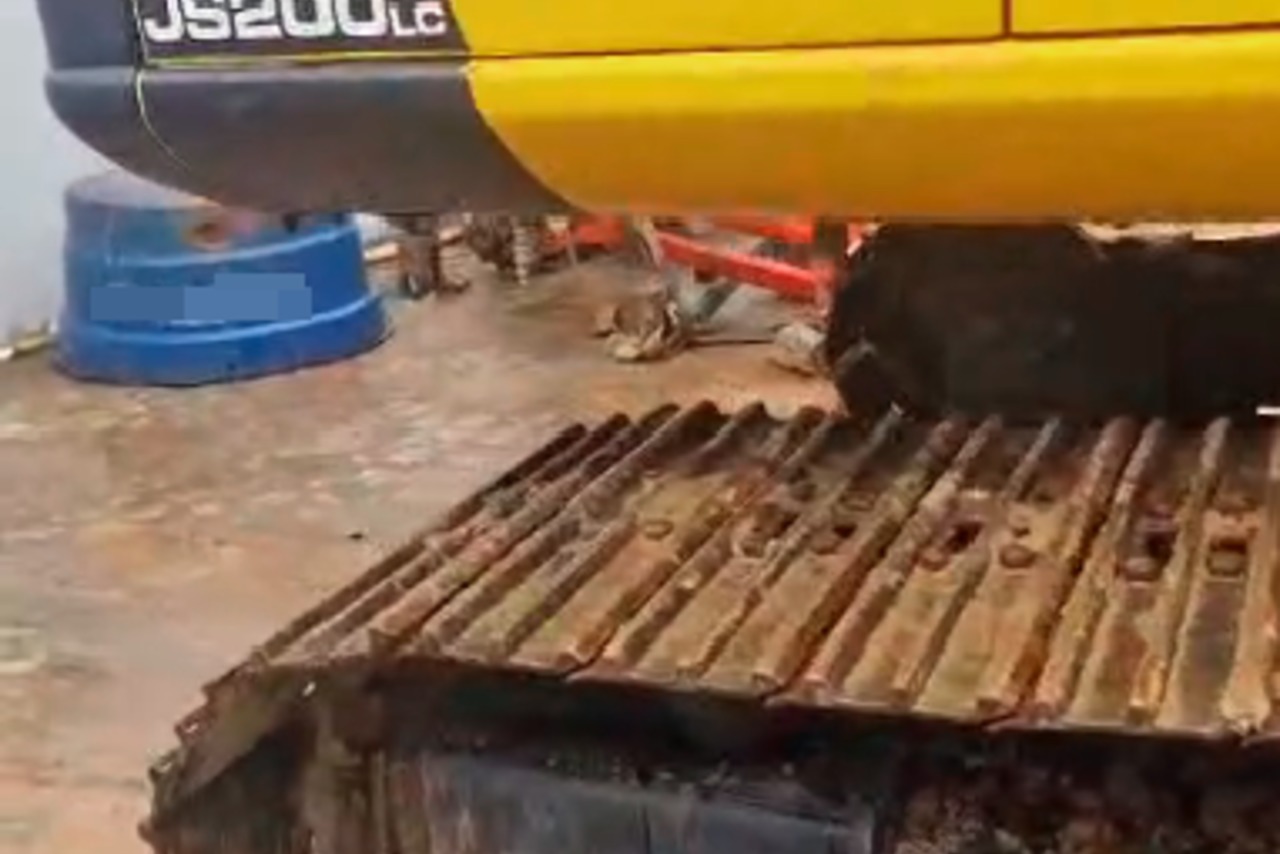 JCB JS200 LC - 13/13 7