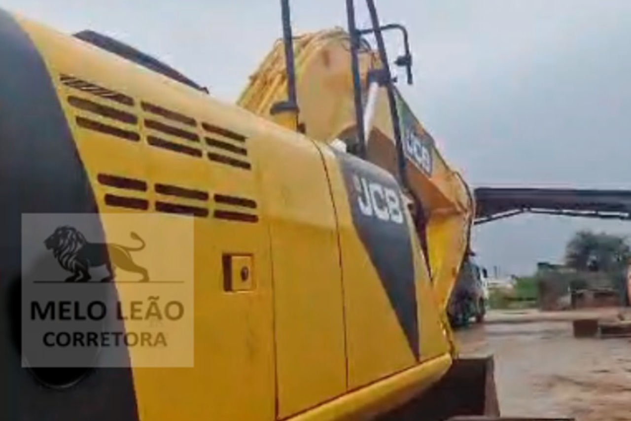 JCB JS200 LC - 13/13 11