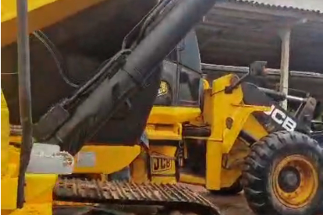 JCB JS200 LC - 13/13 13