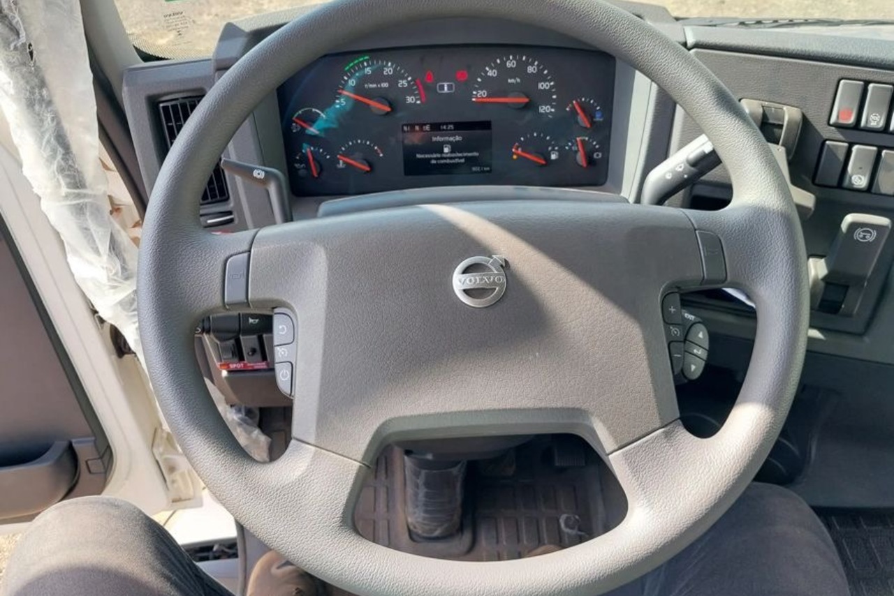 Volvo VM360 - 24/24 2
