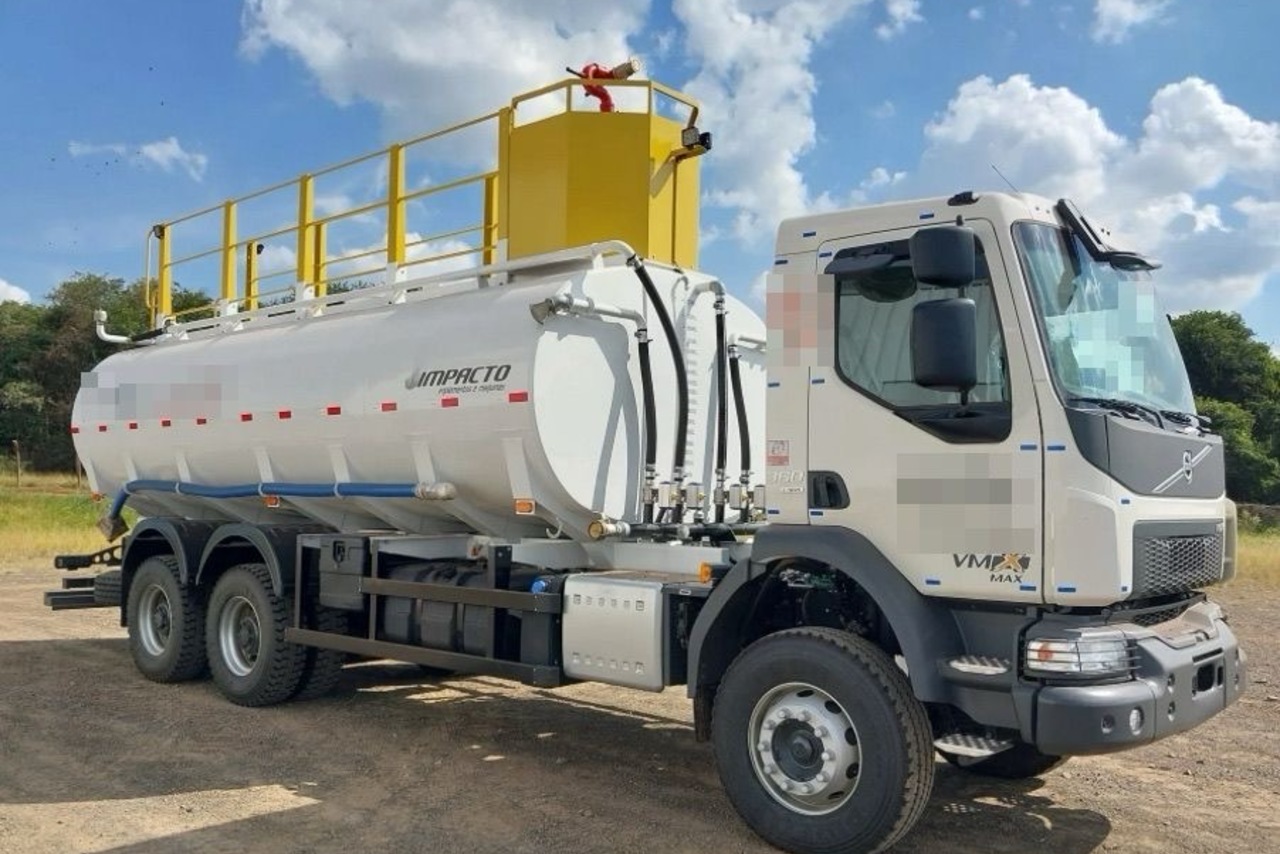 Volvo VM360 - 24/24 5