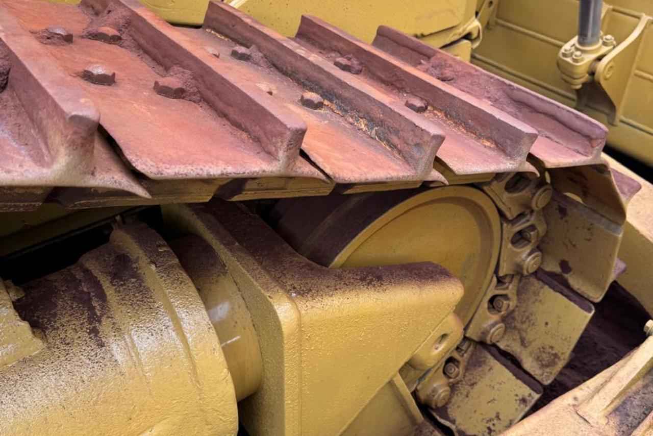 Caterpillar D6T - 18/18 11