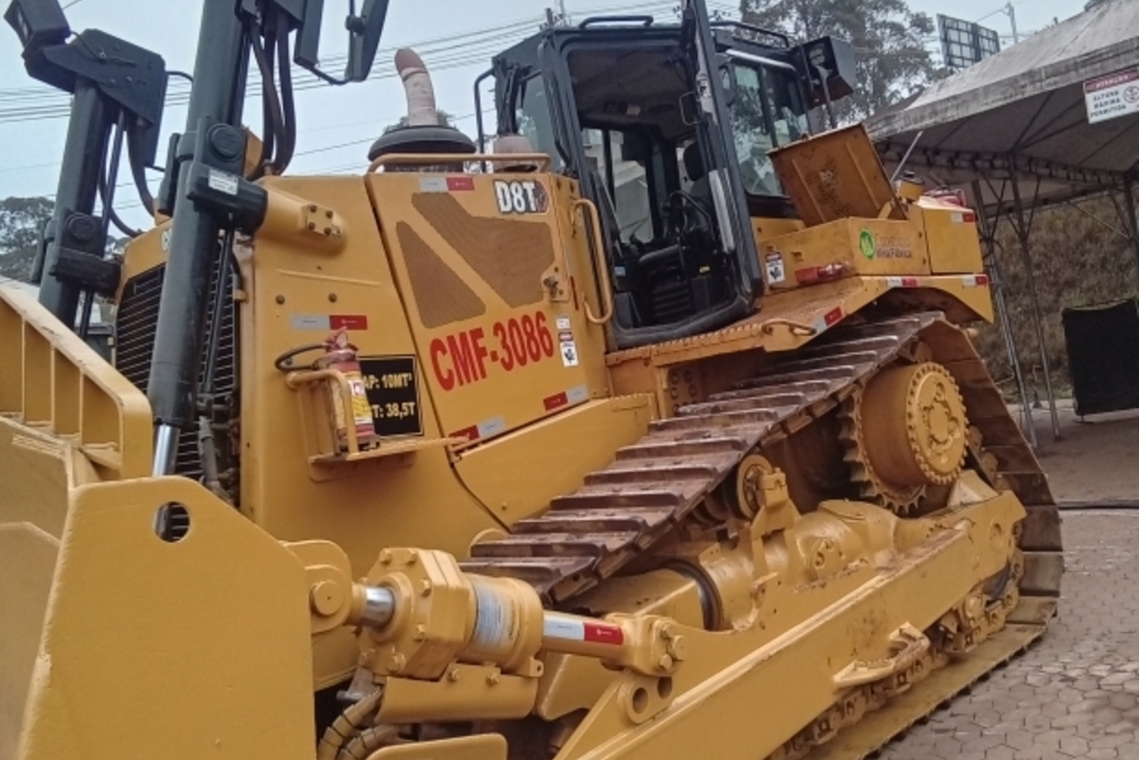 Caterpillar D8T - 20/20 4