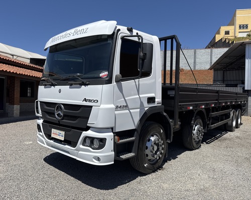 Caminhão Bitruck