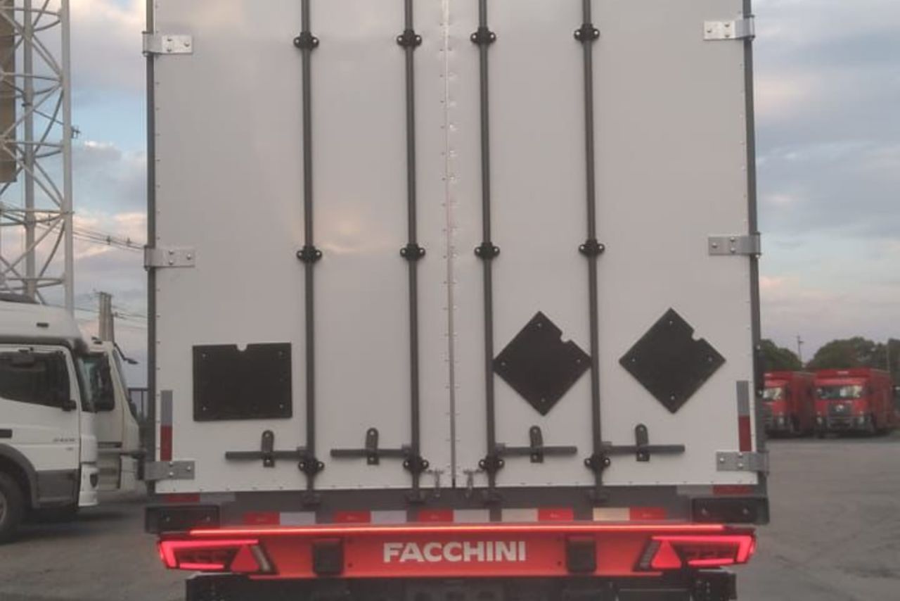 Facchini Baú - 25/26 4