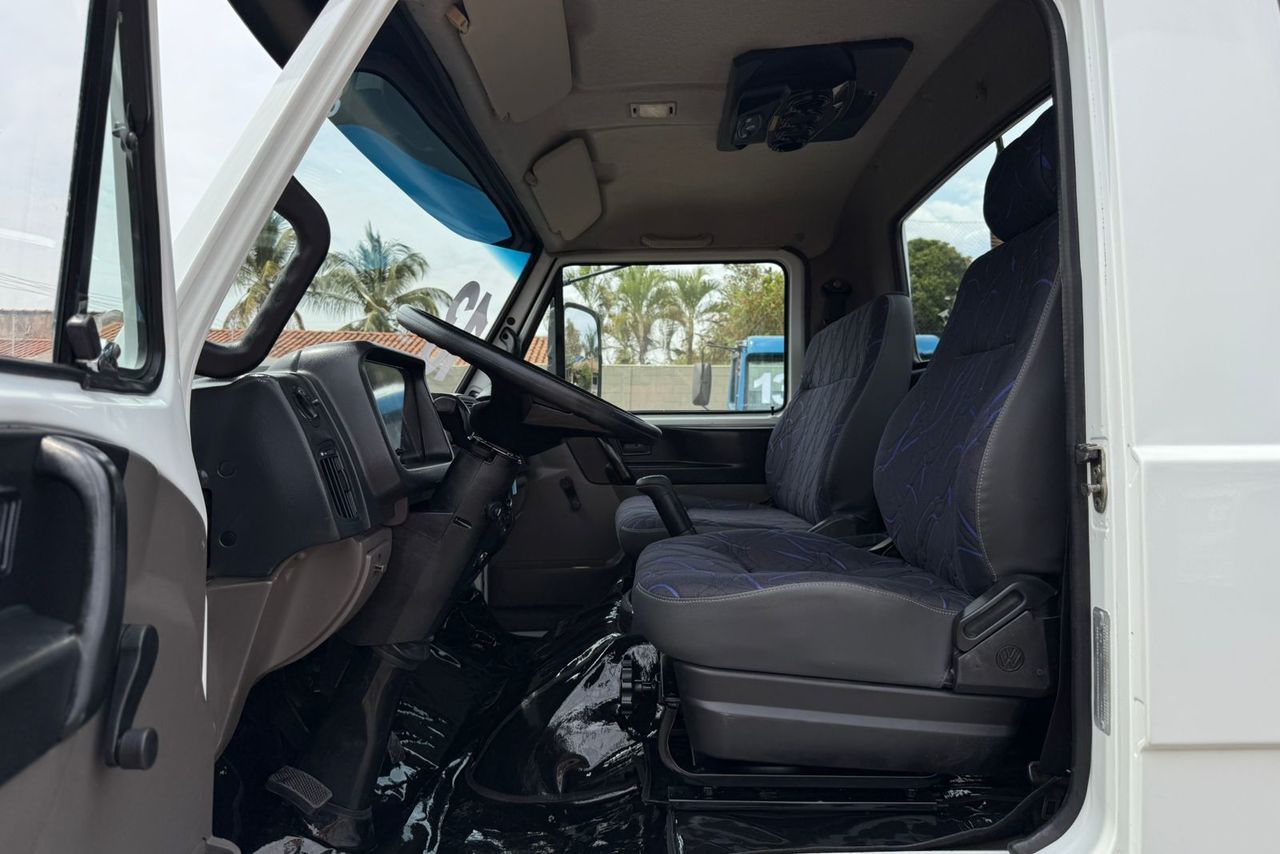 Volkswagen 10-160 E Delivery - 13/13 7