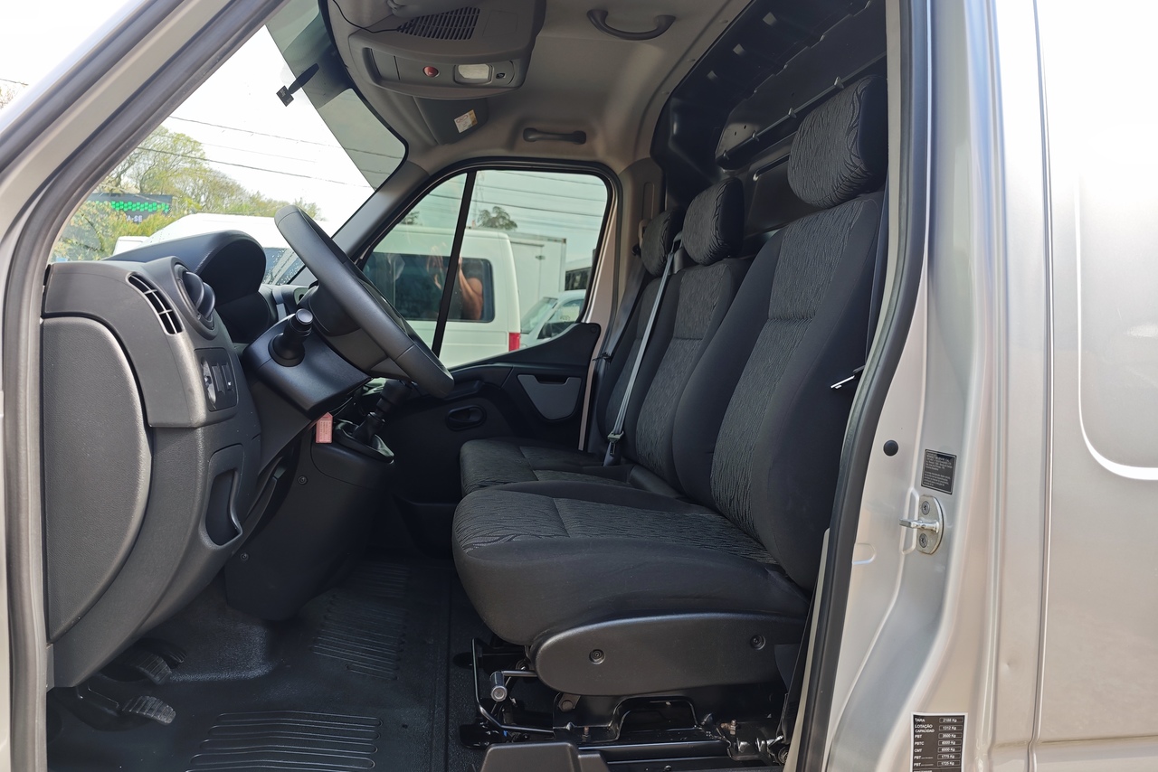 Renault Master Furgão - 23/24 7
