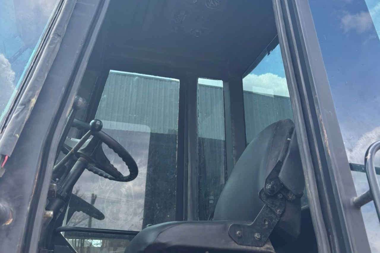 New Holland 12B - 07/07 5