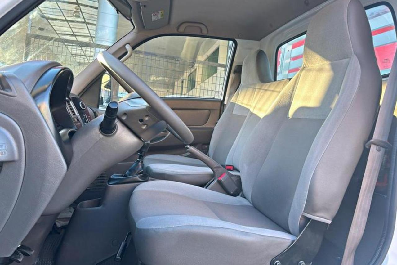 Hyundai HR - 19/20 12