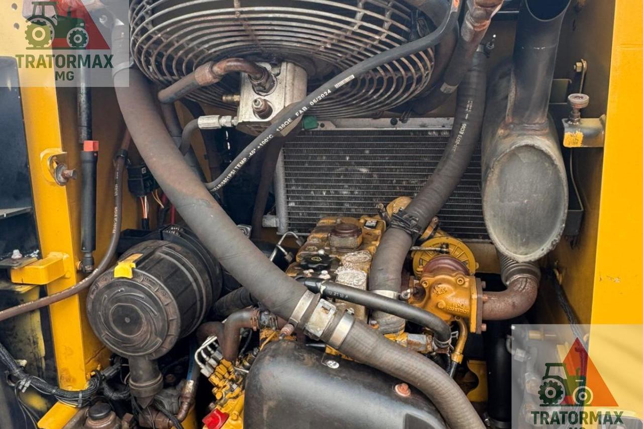 Caterpillar 226 - 20/20 2