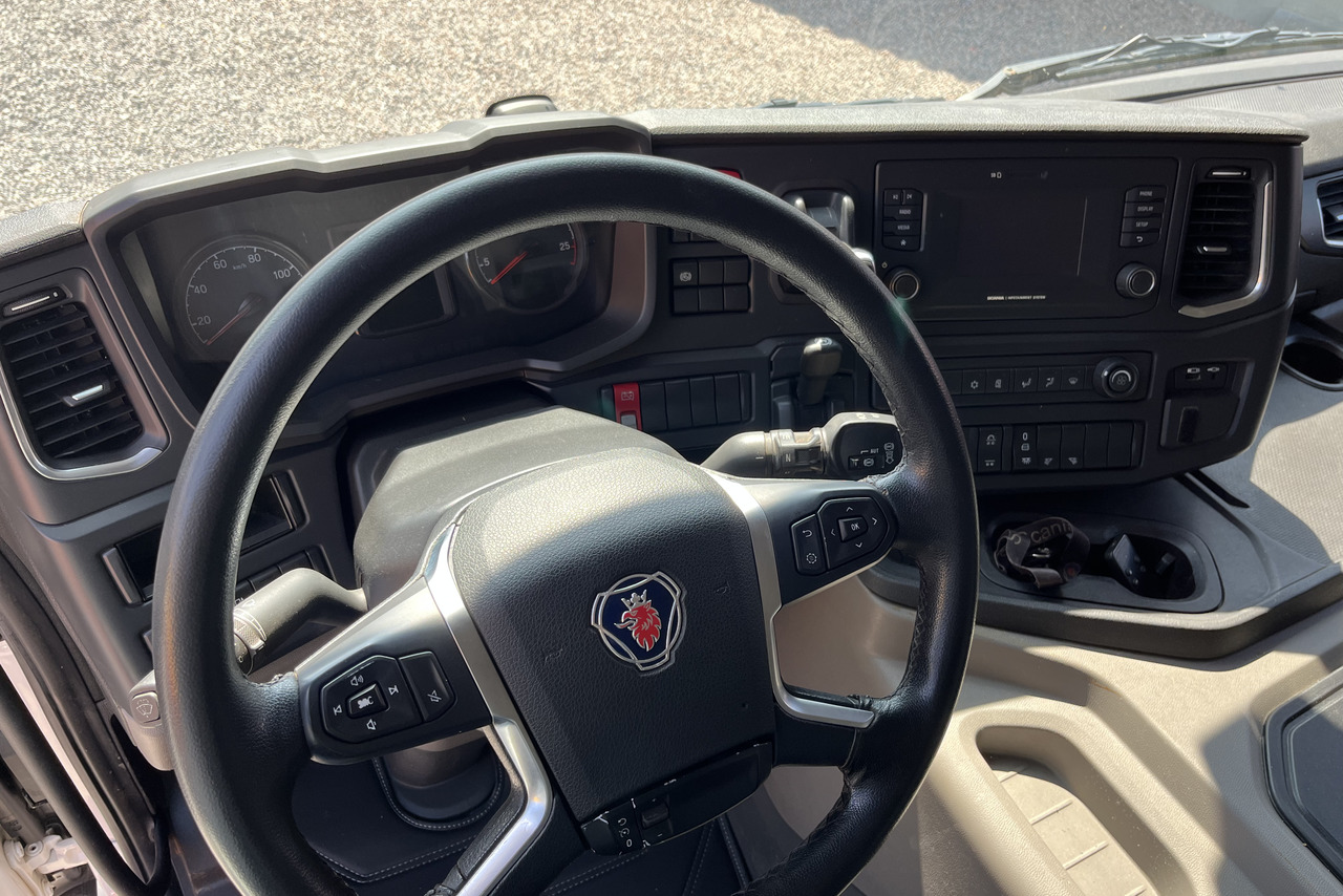 Scania P360 - 21/21 10