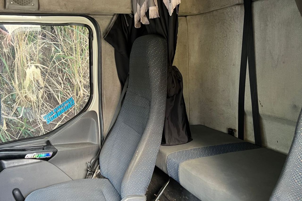 Volvo VM 270 - 08/08 5