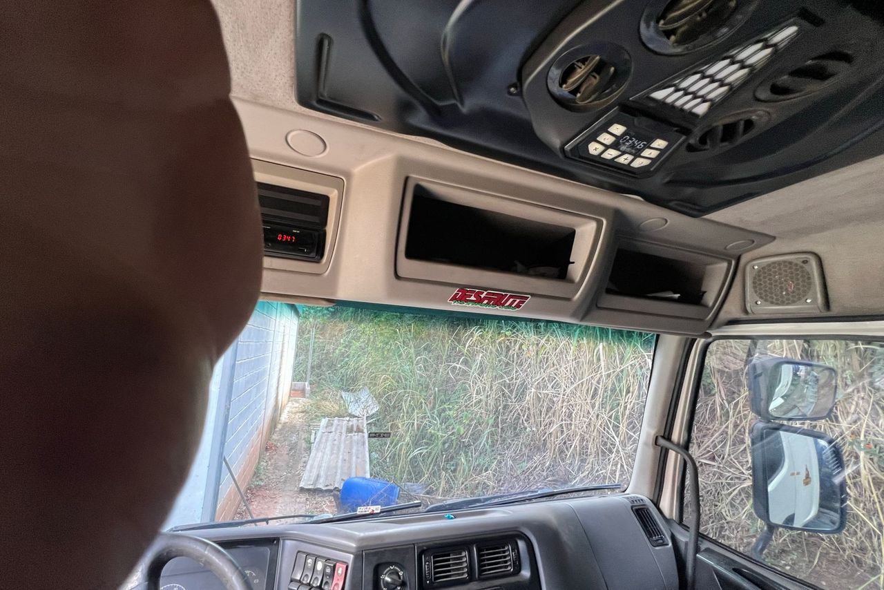 Volvo VM 270 - 08/08 8