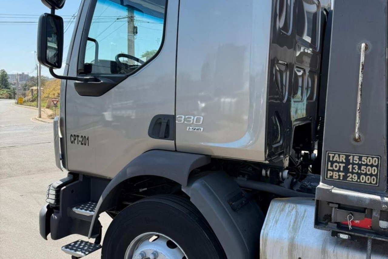 Volvo VM330 - 20/20 5