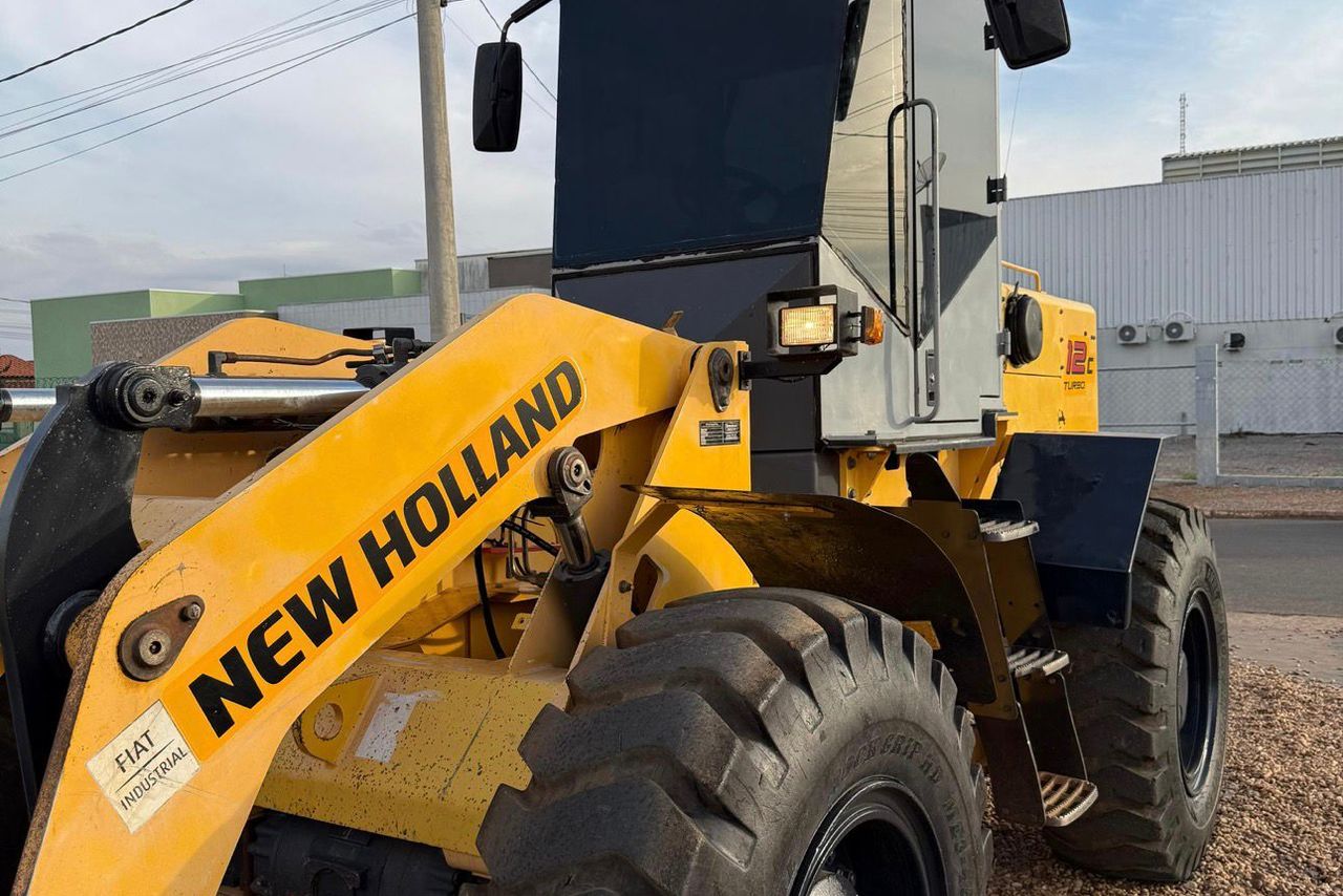 New Holland 12C - 13/13 6