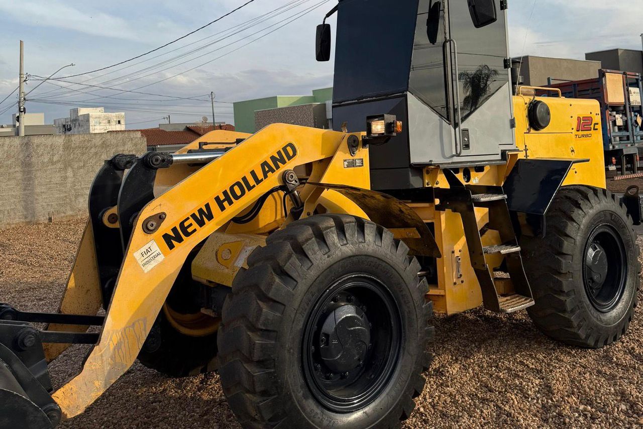 New Holland 12C - 13/13 7