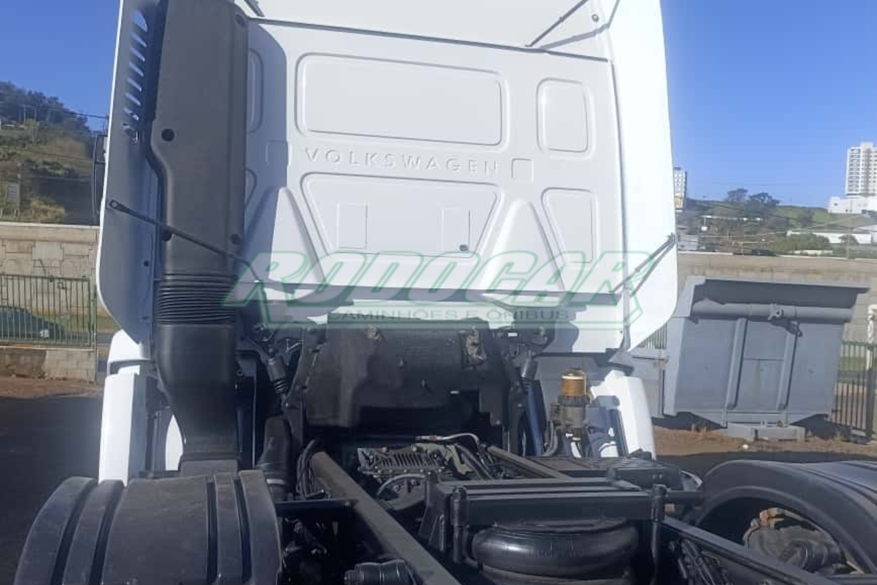 Volkswagen 30-330 Constellation 8x2 - 18/19 8