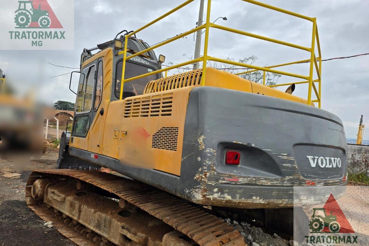 Volvo EC220D - 14/14 5