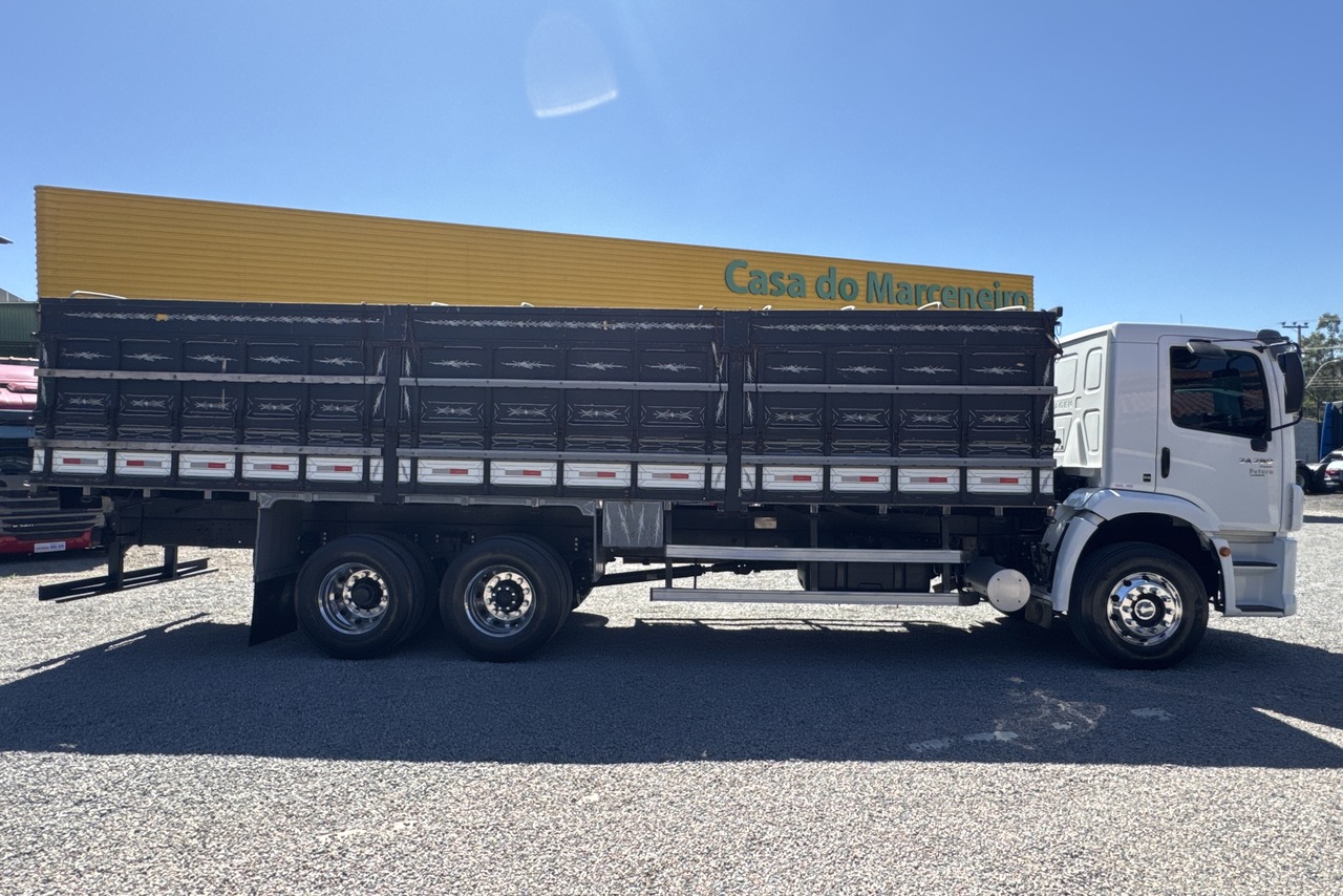 Volkswagen 24-280 E Constellation 6x2 - 22/23 11