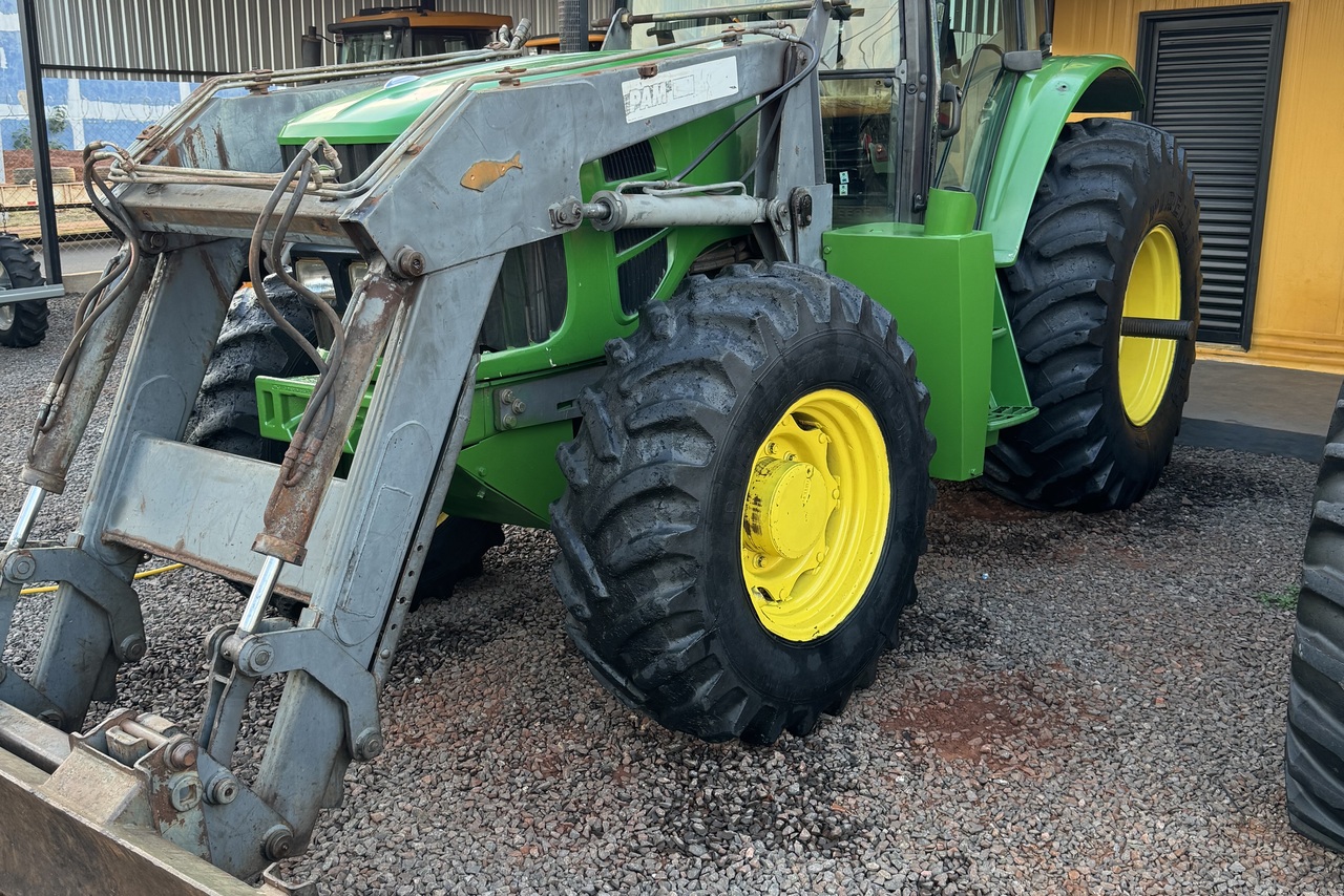 John Deere 6145J - 15/15 6