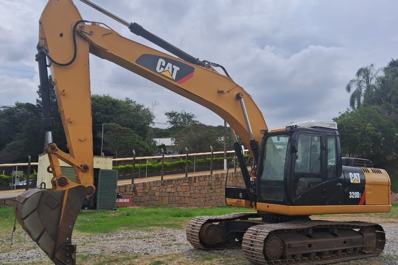 Caterpillar 320D2 - 13/13 3