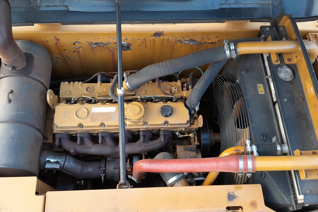 Caterpillar 320D2 - 13/13 7