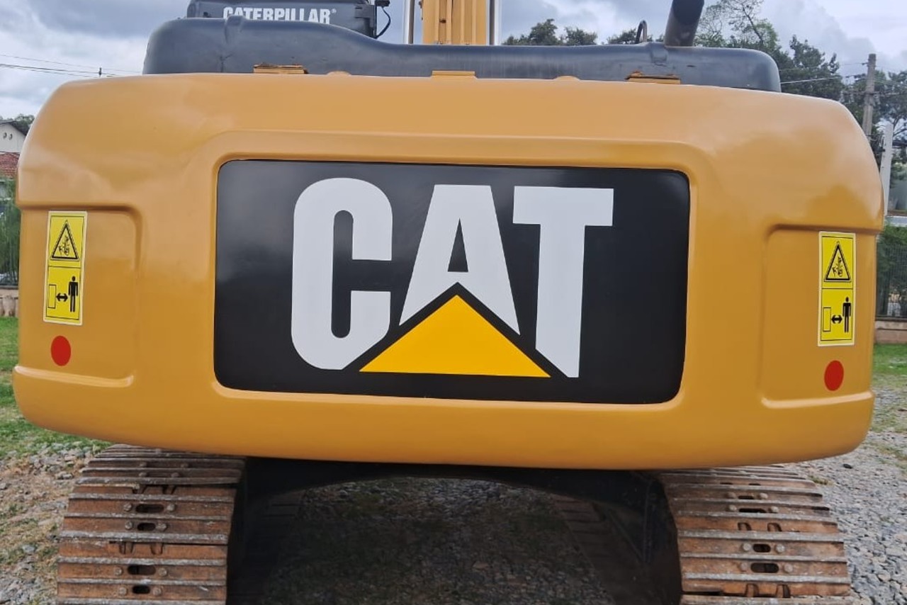 Caterpillar 320D2 - 13/13 13