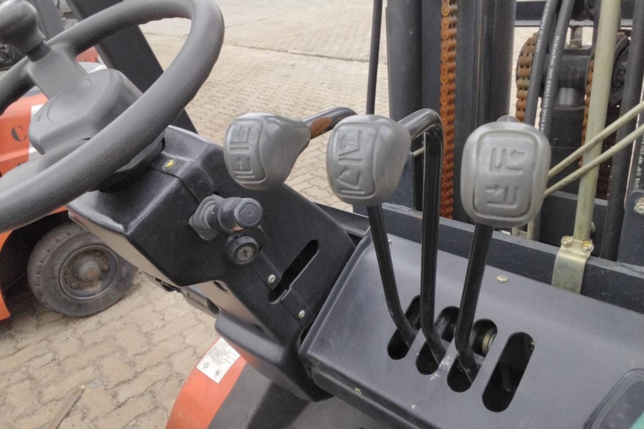 Toyota  FG25 - 23/23 5