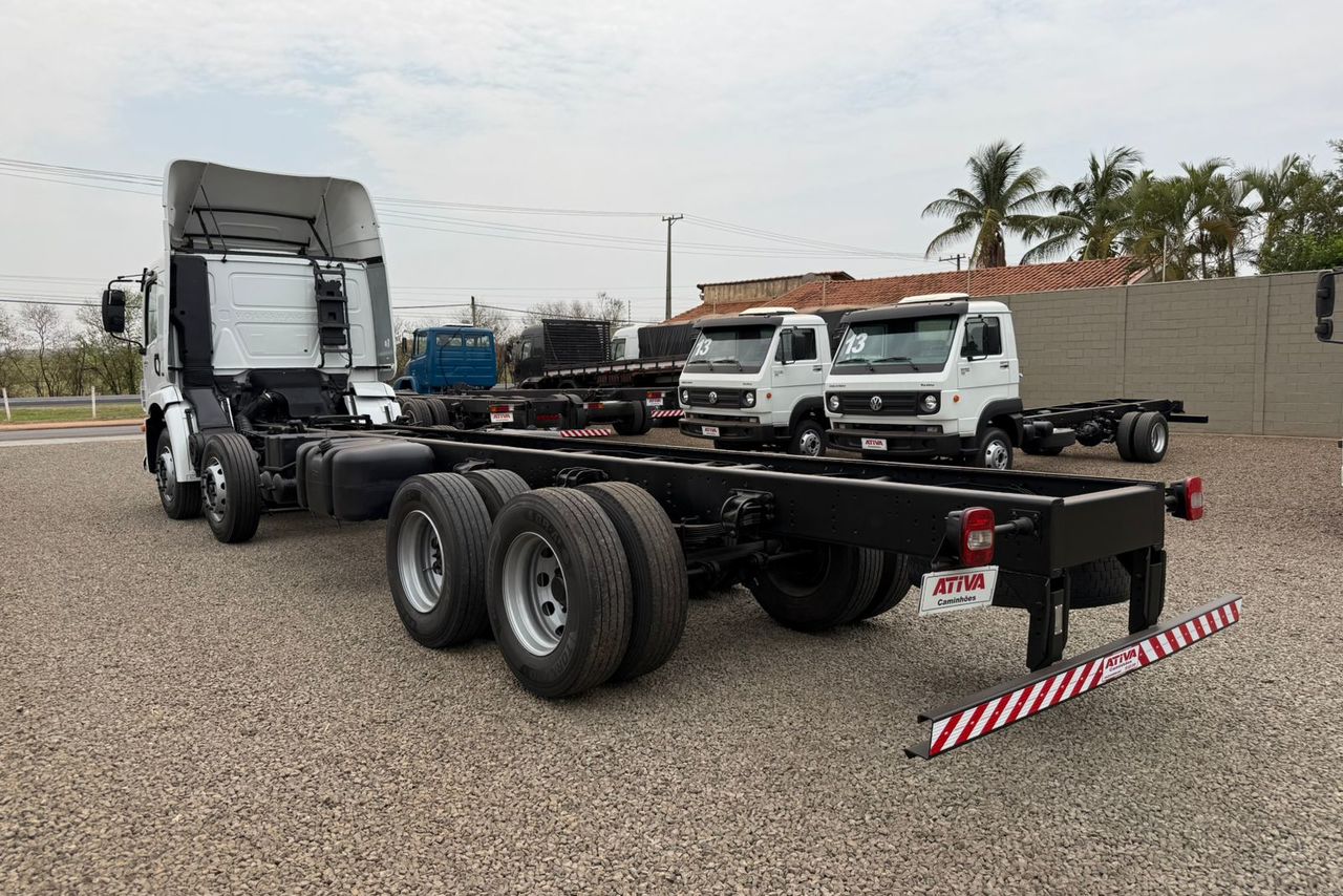 Volkswagen 24-280 E Constellation 6x2 - 13/13 6