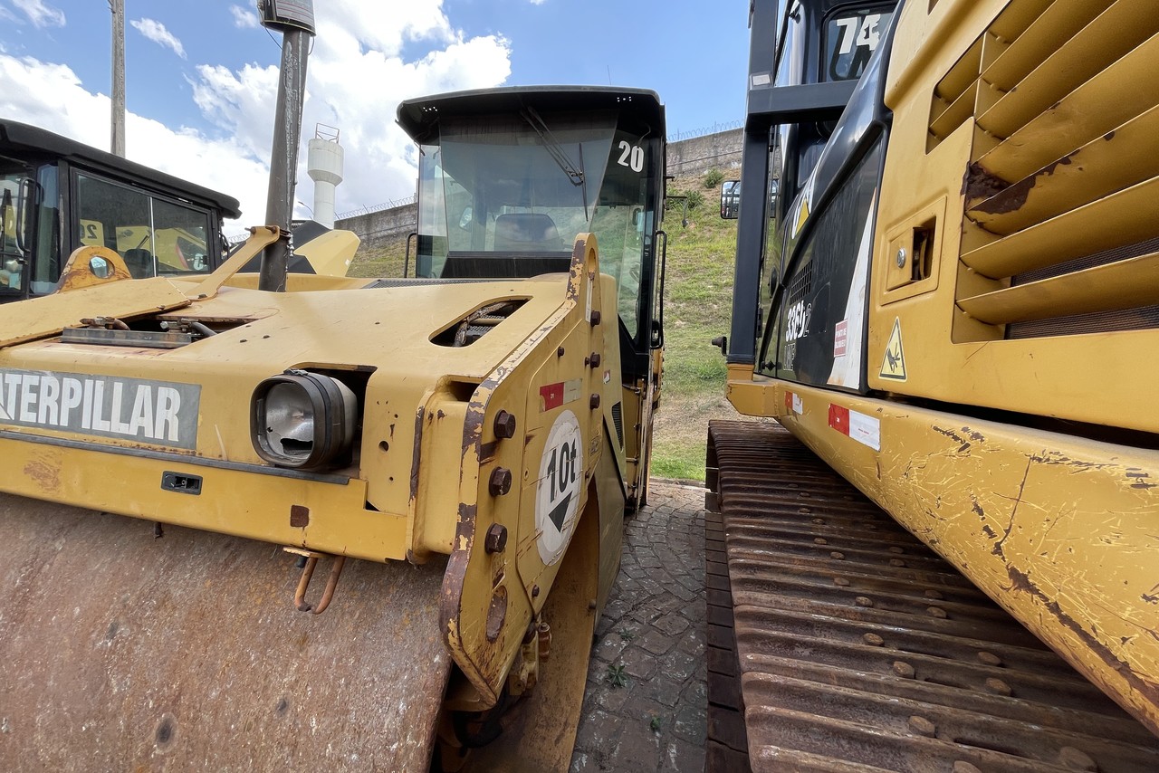 Caterpillar CB534D - 11/11 3