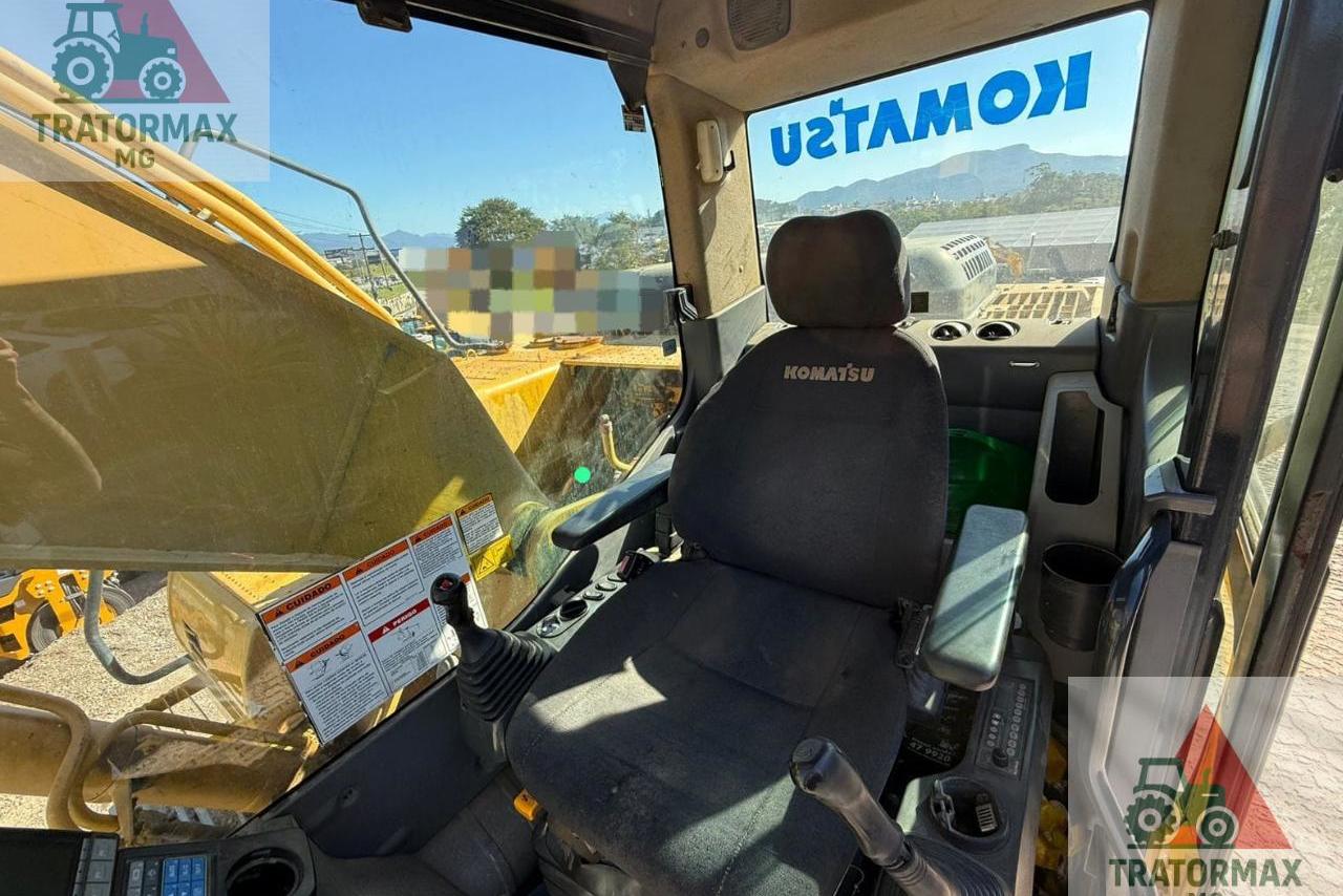Komatsu PC200 - 12/12 3