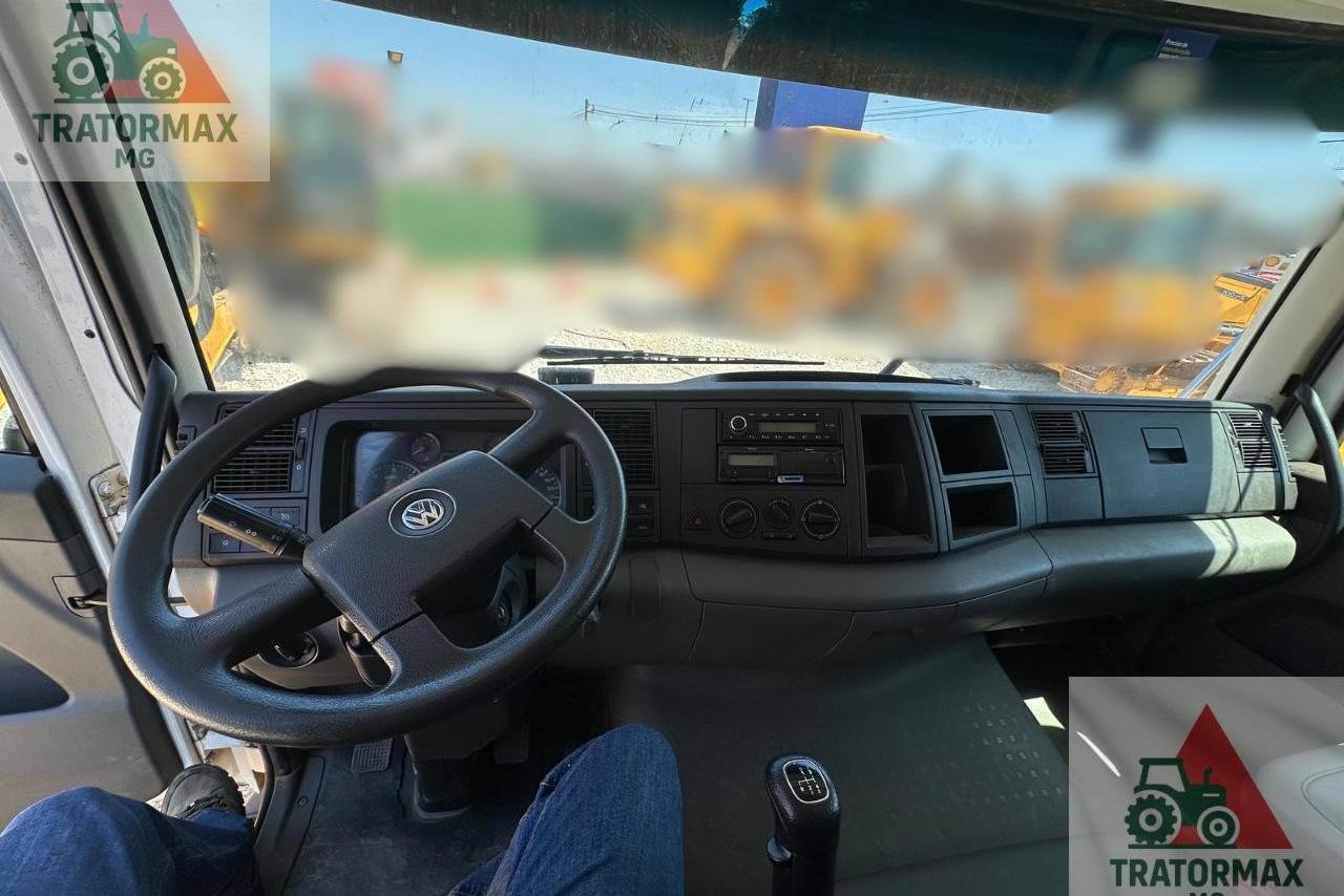 Volkswagen 31-330 E Constellation 6x4 - 22/22 6