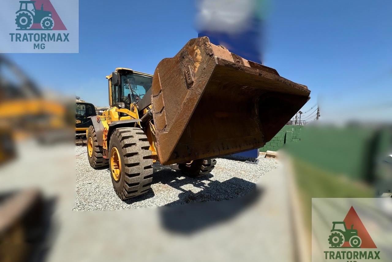 Volvo L120F - 23/23 2