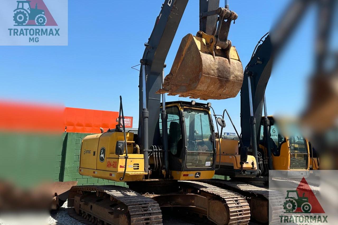 John Deere  200G - 22/22 2