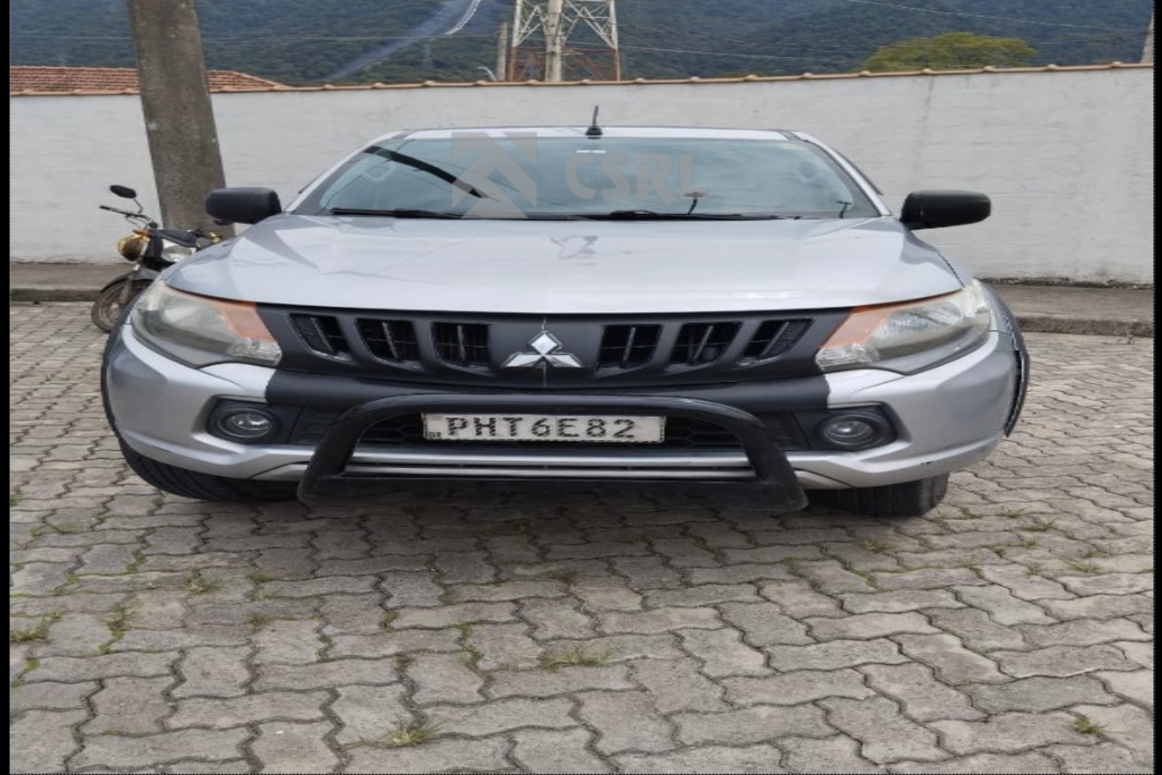 Mitsubishi Outros - 19/20 3