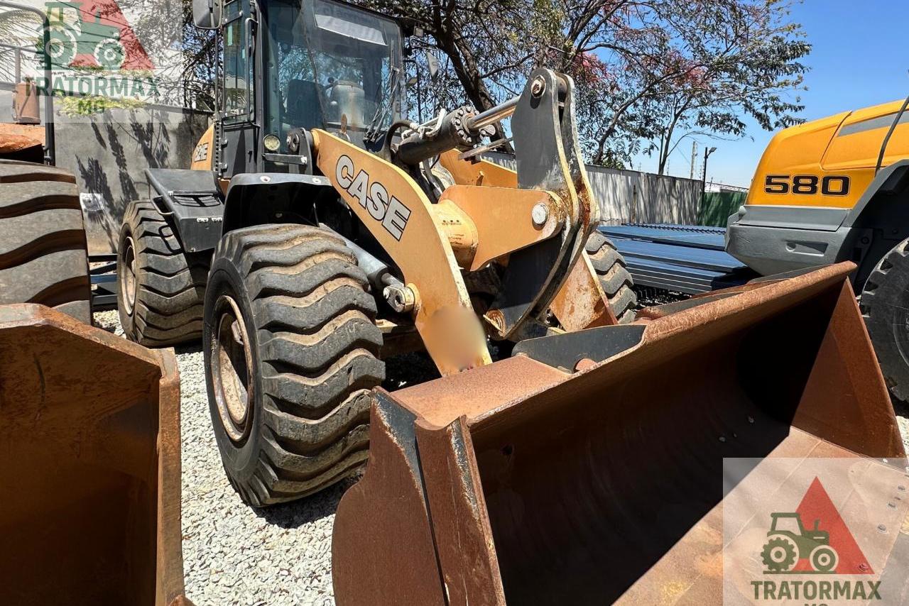 Case 821E - 21/21 3