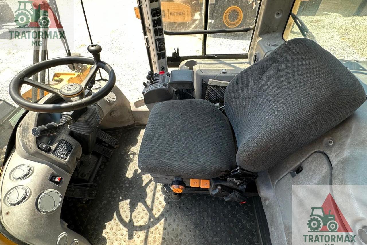 Volvo L90F - 21/21 4
