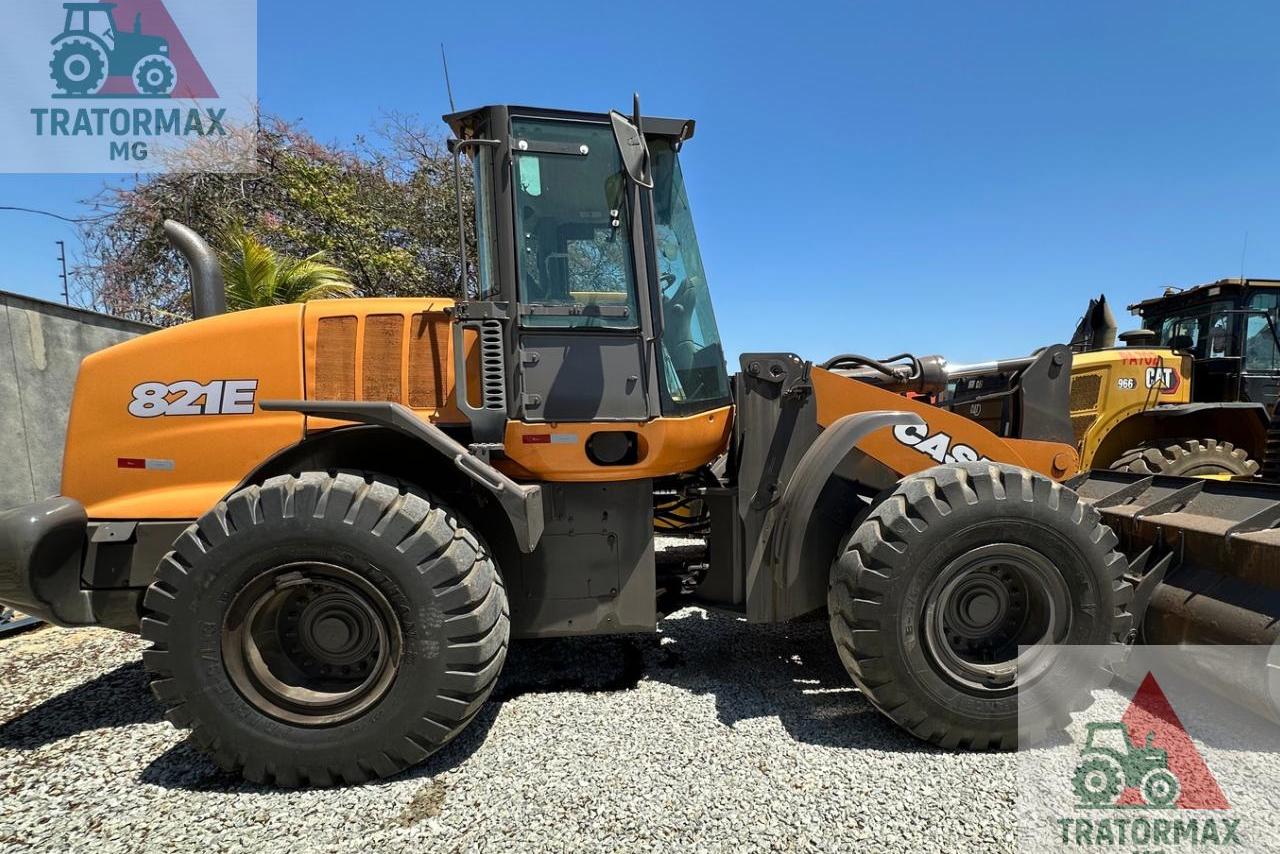 Case 821E - 21/21 5