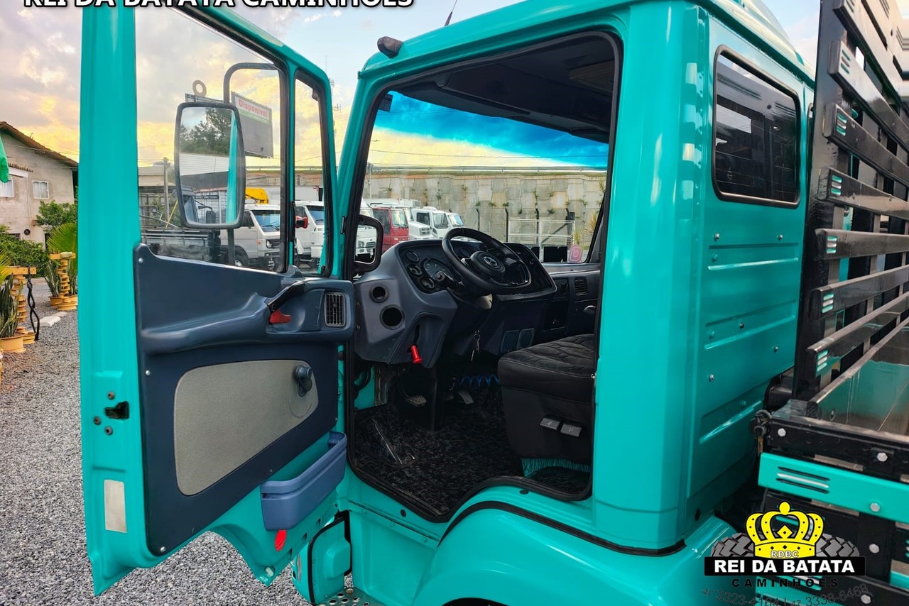 Mercedes Benz MB 712 - 99/99 8