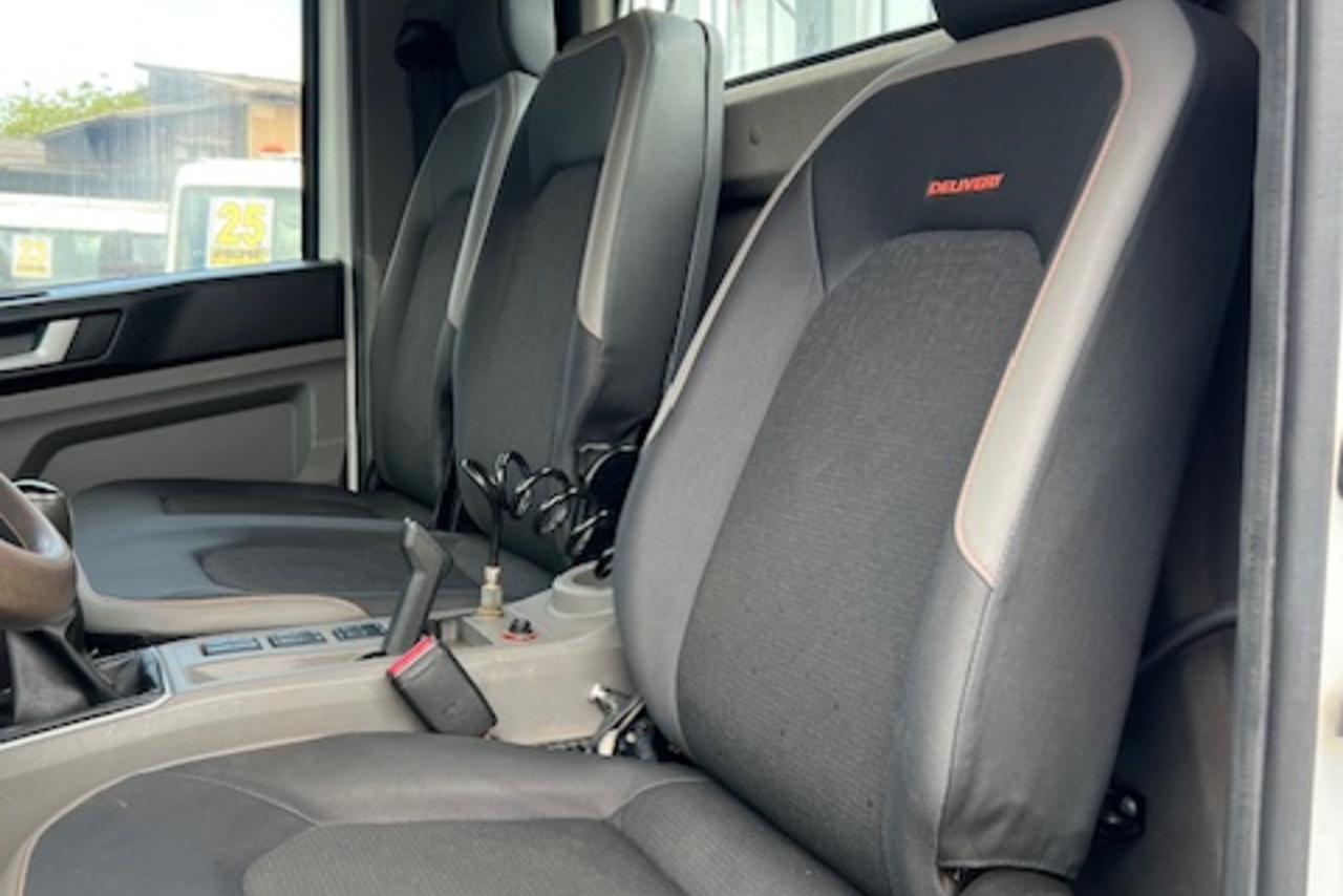 Volkswagen 11-180 Delivery  - 20/20 5