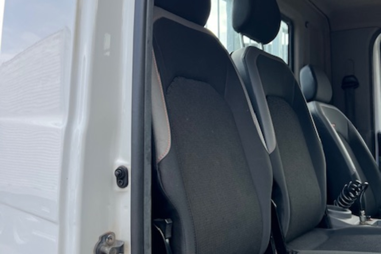 Volkswagen 11-180 Delivery  - 20/20 18